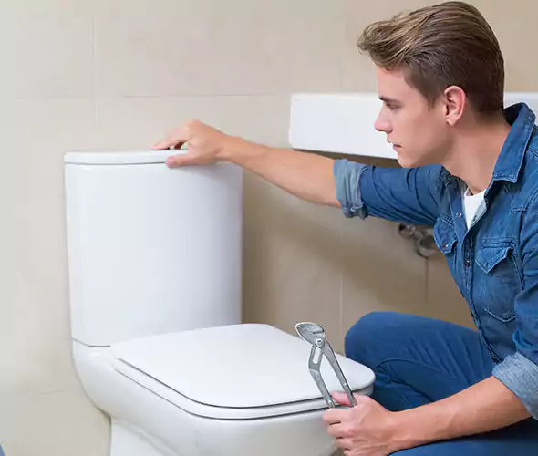 Expert Plumber for Toilet Replacement in Davie, FL: Schedule Affordable Toilet Replacement Services with Us
