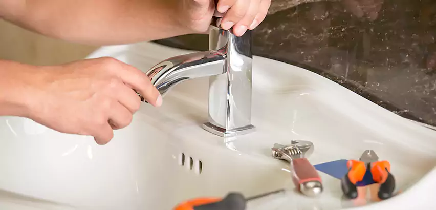 Bathtub Faucet Replacement in Davie